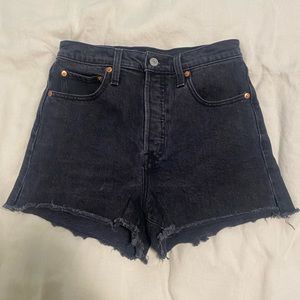 Levi’s Ribcage Shorts